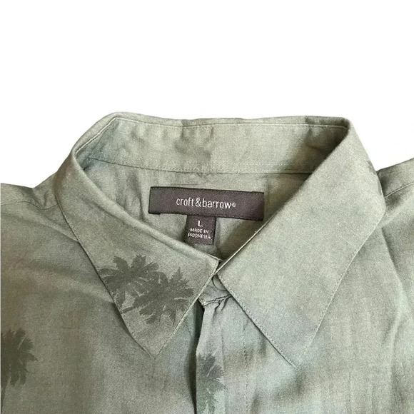 Croft and Barrow Men’s Green Palm Tree Button Casual Hawaiian Shirt size Large - Picture 4 of 9